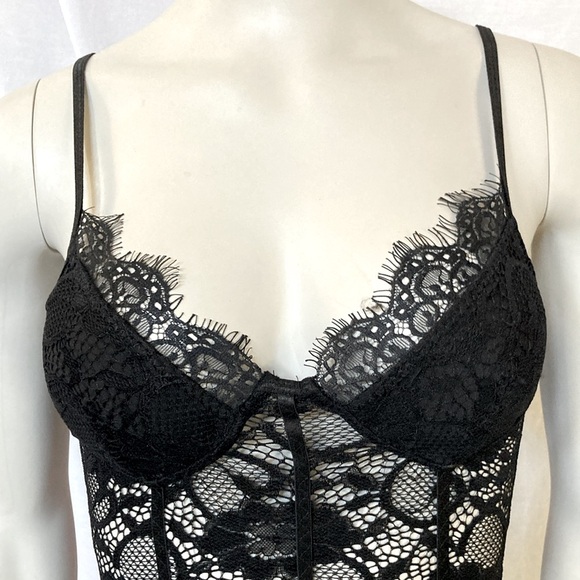 Sugarains Women’s Sexy Lingerie Size Small Beautiful Teddy Crafted Floral Lace - Picture 2 of 8